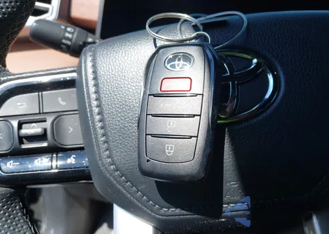 2024 Toyota Tundra Hybrid 1794 Edition 4Wd из США, поврежденный, VIN 5TFMC5DBXRX045775